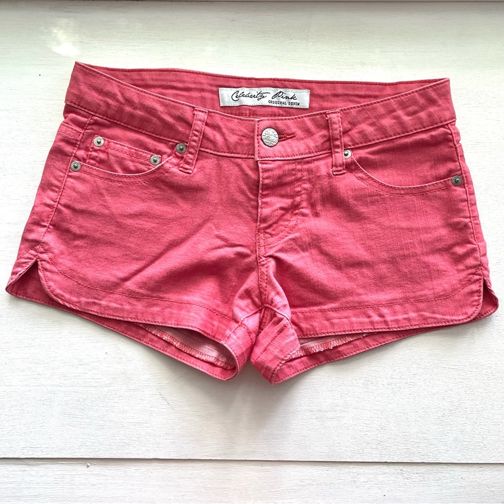 Stretchy low rise Celebrity Pink shorts